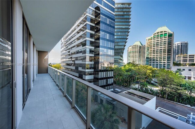 Photo - 2678 Tigertail Ave Unit 413