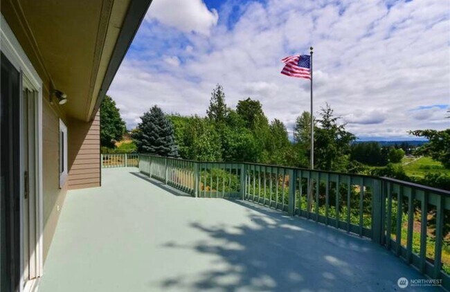 Photo - 3829 90th Ave E