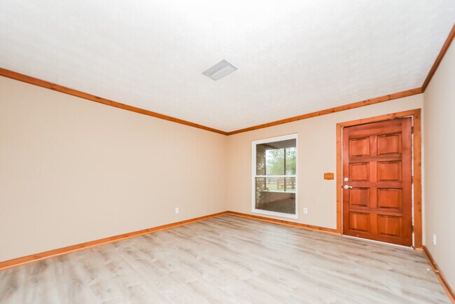 Photo - 14151 Grover Rd