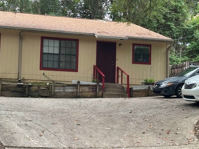 Building Photo - 2477 Raymond Diehl Rd