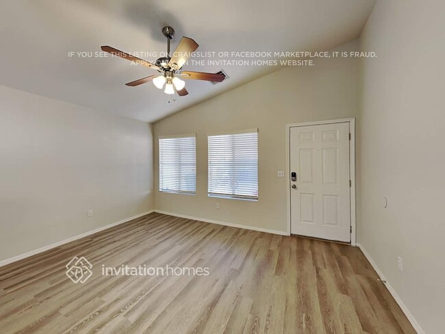 Photo - 1575 E Baylor Ln