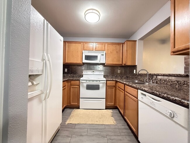 Photo - 2121 Sealion Dr