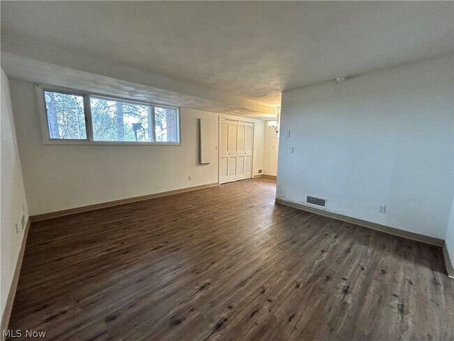 Photo - 94 View St Unidad 5