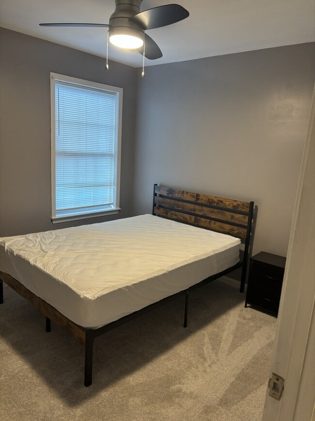 Photo - 559 Woodlawn Ave NW Unit B