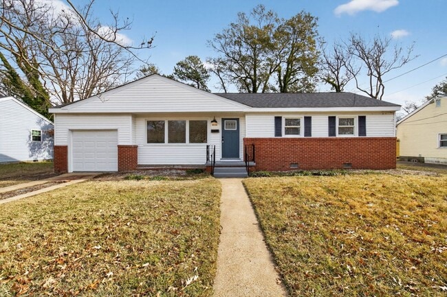 Building Photo - Remodeled 3BR Home Close to Little Creek Base