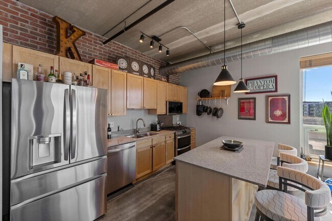 Photo - 710 N 4th St