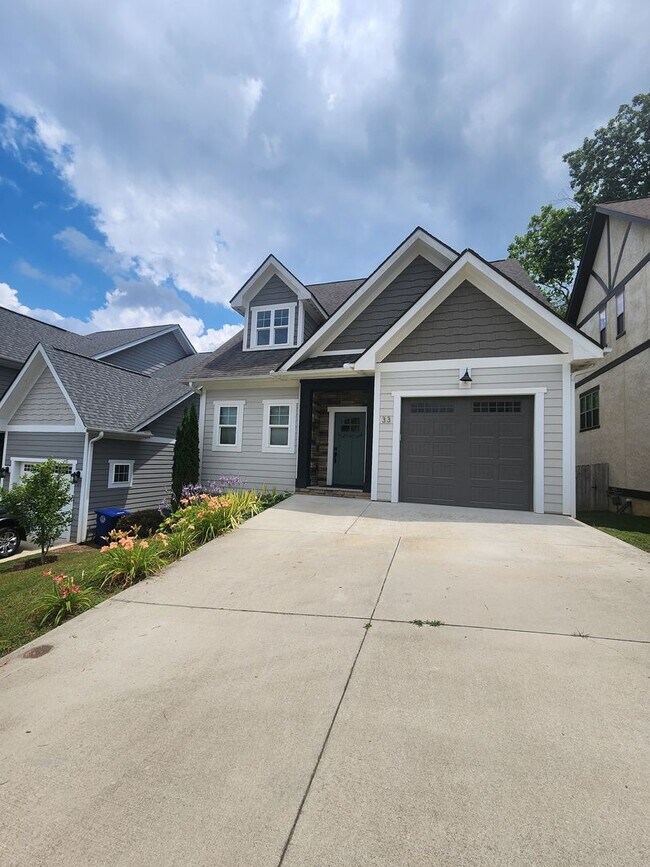 Black Mountain RentalTudor Croft House Rental in Black Mountain, NC