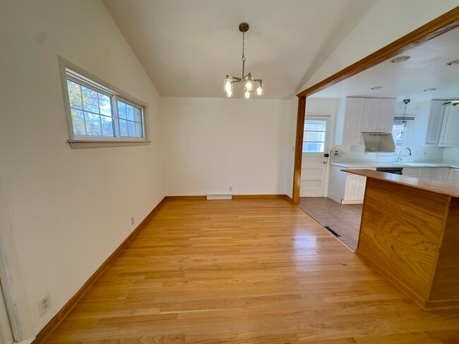 Photo - 9910 Crawford Ave