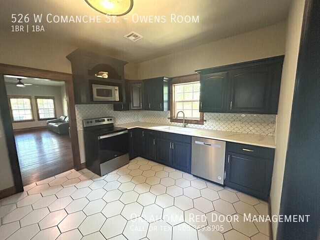 Photo - 526 W Comanche St