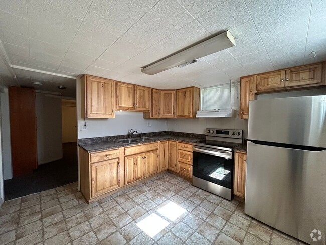 Building Photo - Berneau Orem Duplex Unit 2-Downstairs Rental