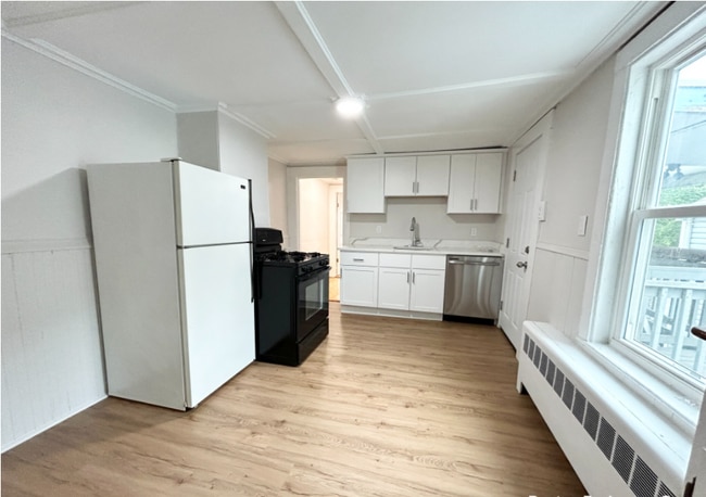 Photo - 13 Saratoga St Unit 2