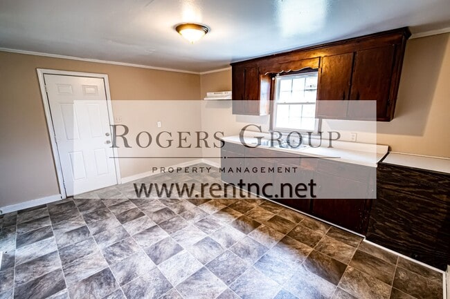 Photo - 220 Pearl St