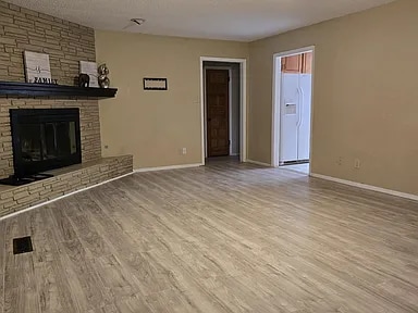 Photo - 906 Pearson Dr