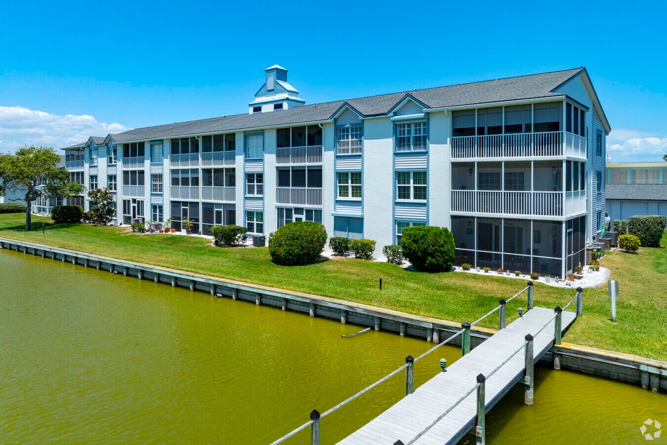 520 S Brevard Ave Cocoa Beach, FL 32931 - Harbor Isles 1