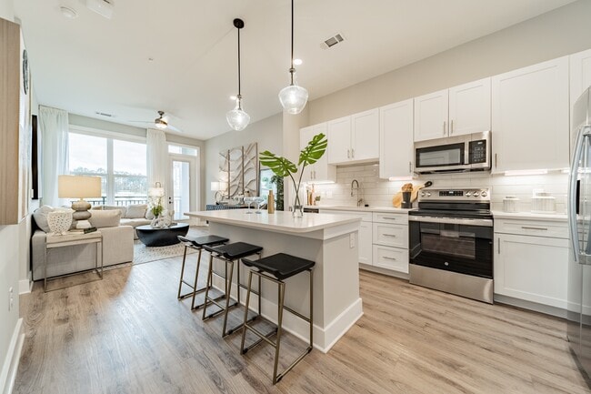 Photo - Meridian at North Hills Apartments