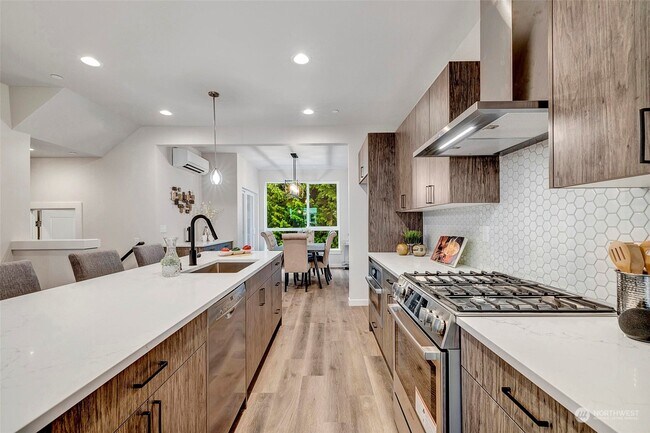 Photo - 15008 40th Ave W