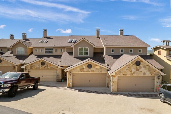 Photo - 970 Parkview Dr