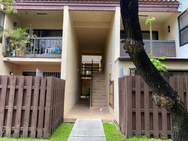 Building Photo - 660 W Park Dr Unit 206