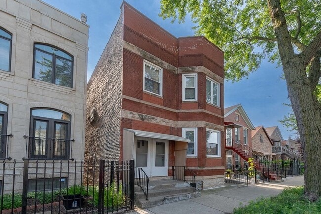 Photo - 2821 S Emerald Ave Unidad 1R