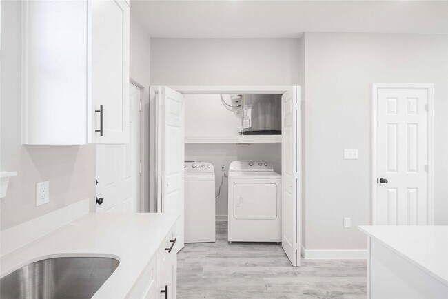 Photo - 2414 Penick Rd