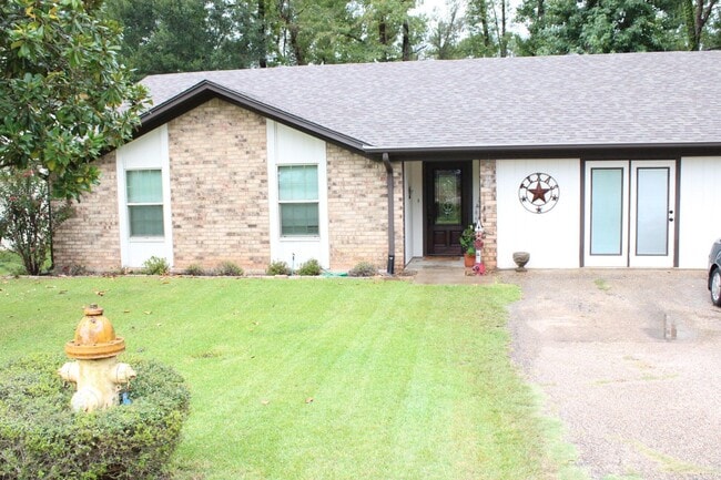 Photo - 1315 Baxley Ln House
