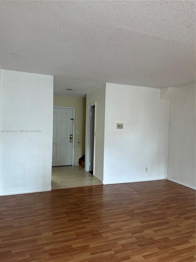 Photo - 18101 NW 68th Ave Unidad B201