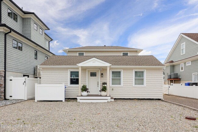 447 Tunney Ave