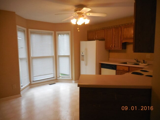 Photo - 3 Bedroom 2 Bath Home For Rent in Sango Area!