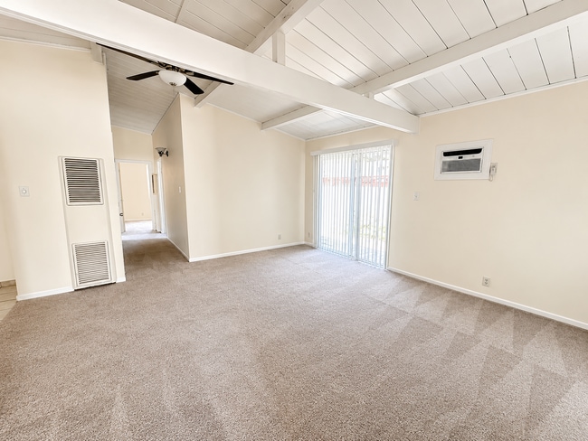 Photo - 272 Donner Ave