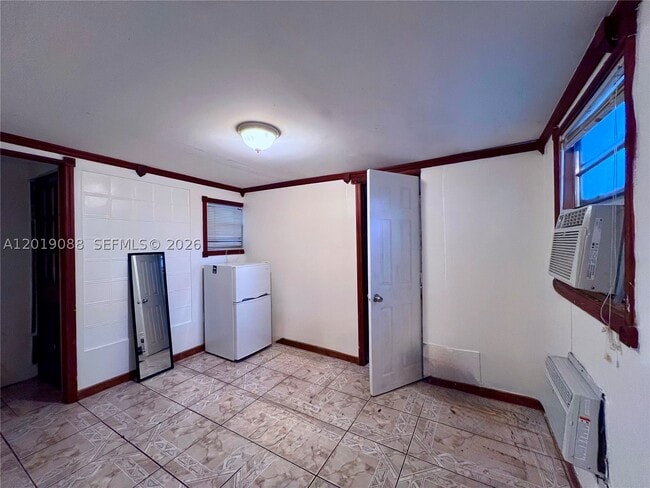 Building Photo - 12600 Country Club Ln Unit 1