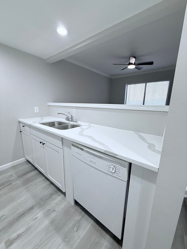 Photo - Renovated townhome in Great Alpharetta location