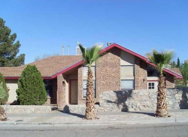 Building Photo - 7421 Bishop Flores Dr