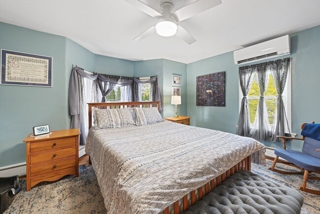 Building Photo - 50 Wyman St Rental