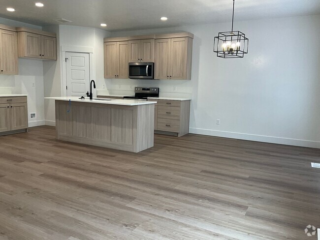 Building Photo - 1452 Surprise Valley Rd Rental