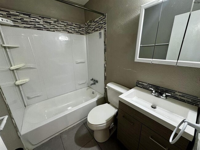 Photo - 1504 Red Fox Rd