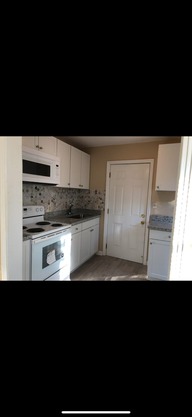 Photo - 1618 Elberta Dr