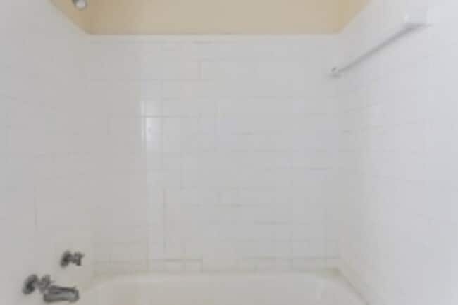 Photo - 439 W 87 Pl