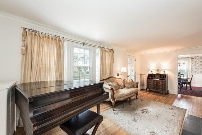 Photo - 62 Evergreen Ave