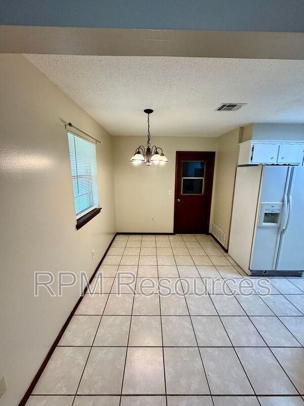 Photo - 7625 S Sherwood Ave