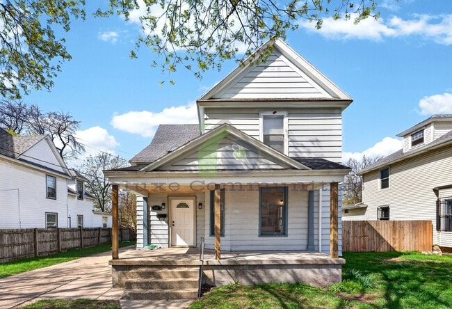 Building Photo - 851 Worden St SE Unit 1