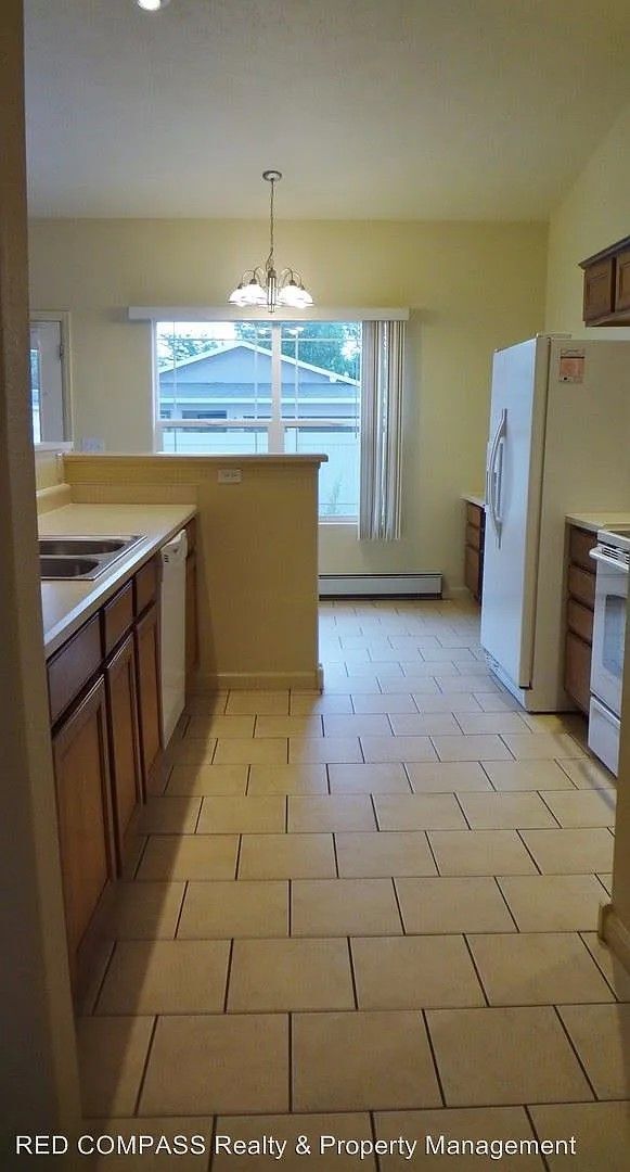 Photo - Bright & Modern 2-Bedroom Townhome with Op...