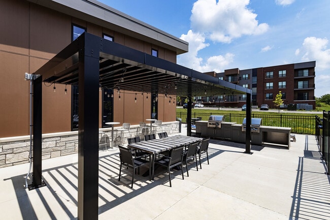 Photo - Eastpark Apartments