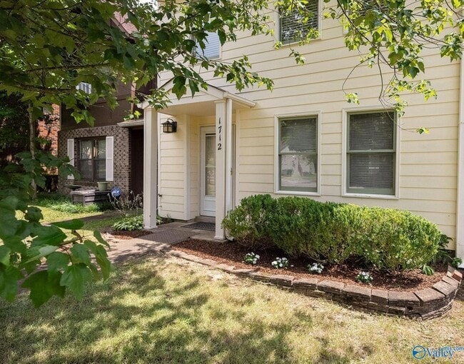 Photo - 1712 Ward Ave NE