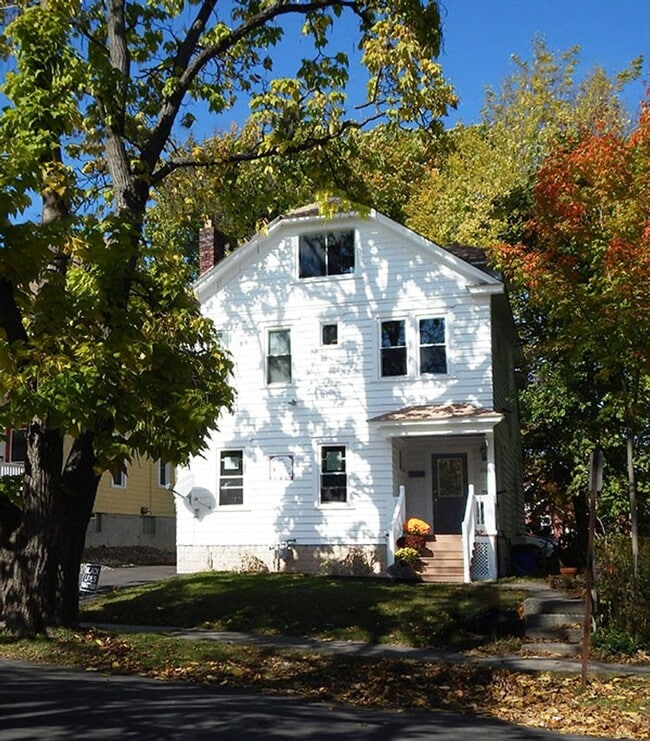 Photo - 225 Lennox Ave