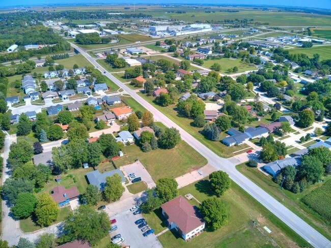 Photo - Evergreen Lane Apartments