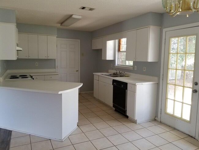 Photo - 7908 Martin Bluff Rd