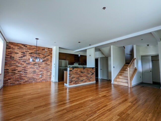 Building Photo - 30 Howard St Unit A Rental