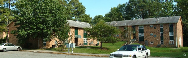 Photo - Edgewood Apartments