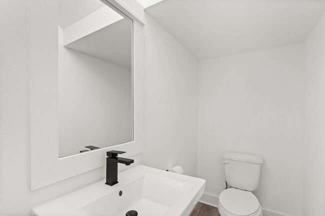 Photo - 2928 Stevens St