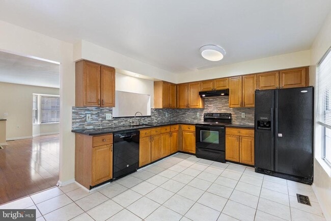 Building Photo - 14061 Oxbridge Inn Ct Rental